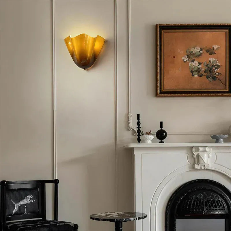Sheryl Modern Seashell Glass Wall Light - Elegant Coastal Sconce