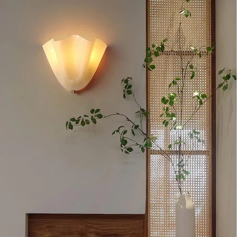 Sheryl Modern Seashell Glass Wall Light - Elegant Coastal Sconce